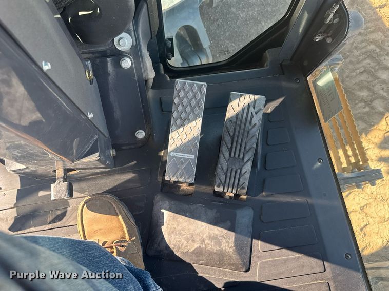 image for item ER2083 2016 John Deere 772GP motor grader