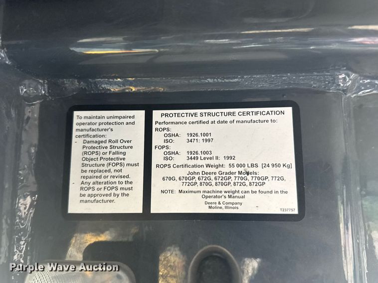 image for item ER2083 2016 John Deere 772GP motor grader