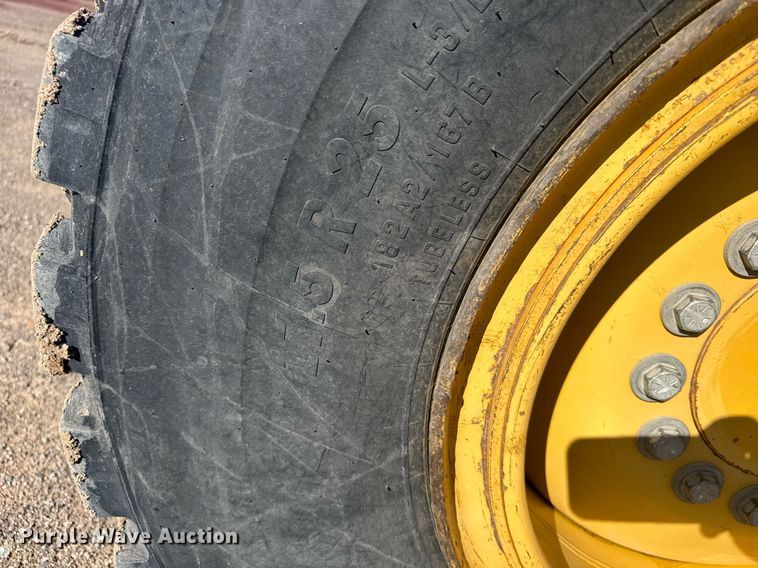 image for item ER2083 2016 John Deere 772GP motor grader