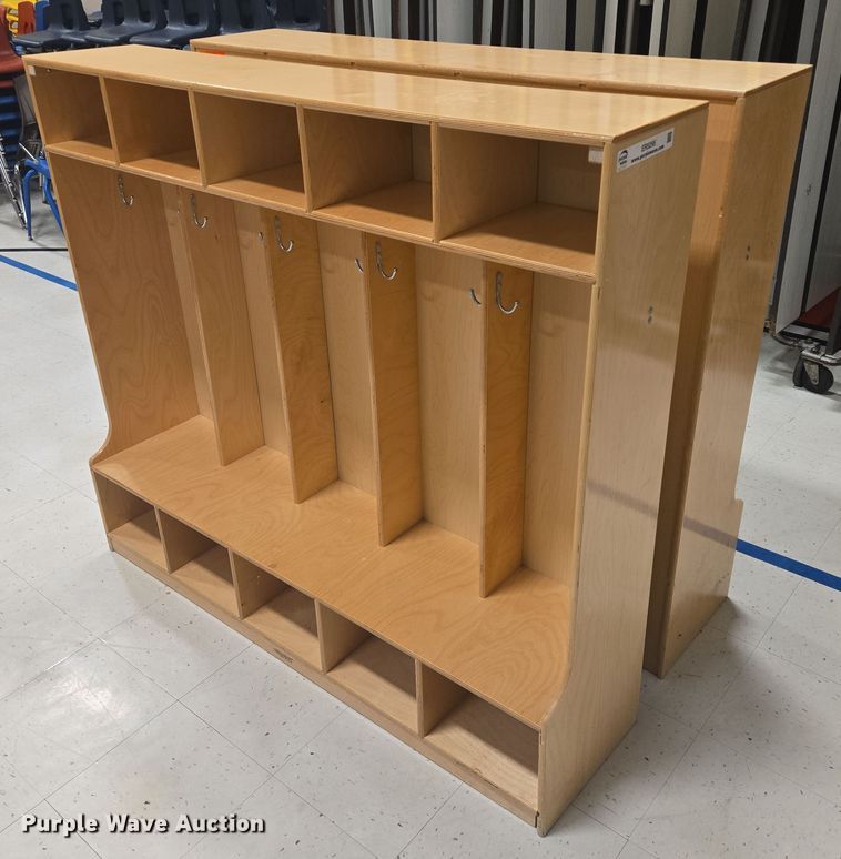 image for item ER5295 (2) wooden lockers