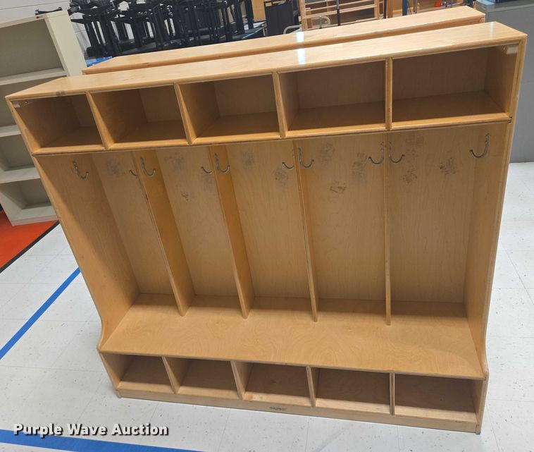 image for item ER5295 (2) wooden lockers
