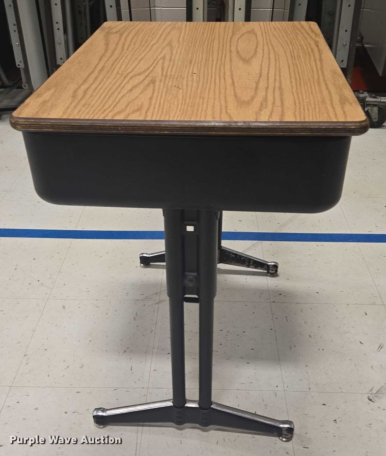 image for item ER5300 (25) desks