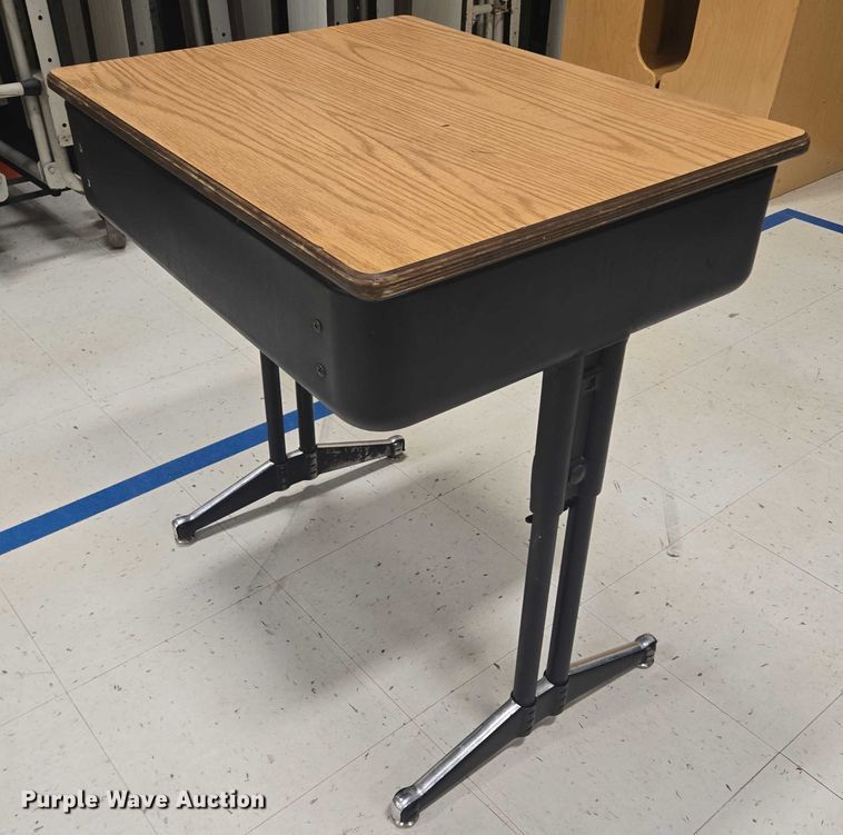 image for item ER5300 (25) desks