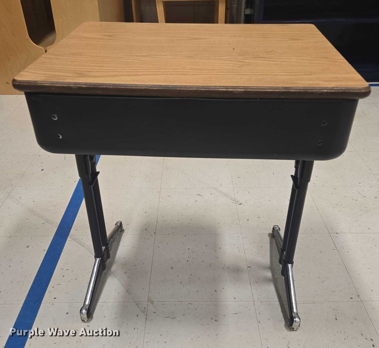 image for item ER5300 (25) desks