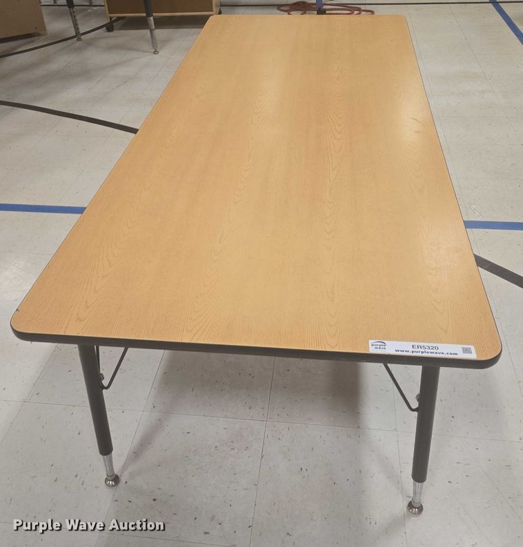 image for item ER5320 (4) tables