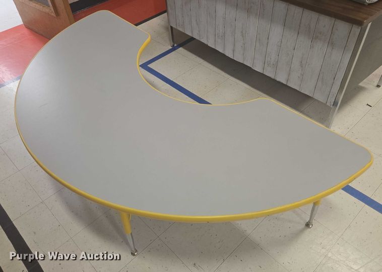 image for item ER5322 (8) tables