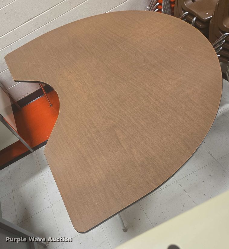 image for item ER5322 (8) tables