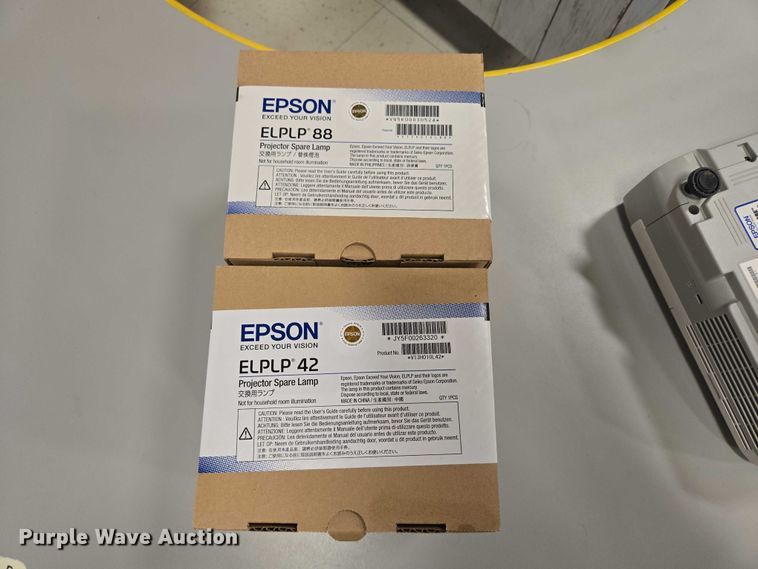 image for item ER5335 (11) Epson LCD projectors