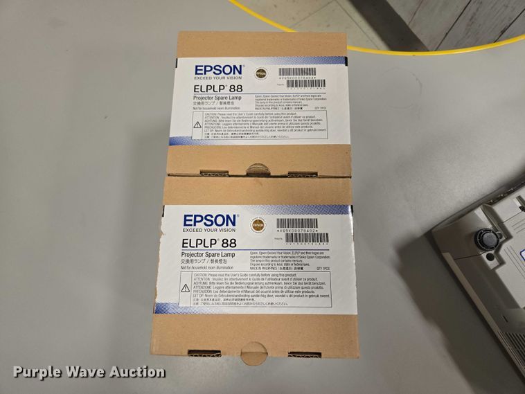 image for item ER5336 (11) Epson LCD projector