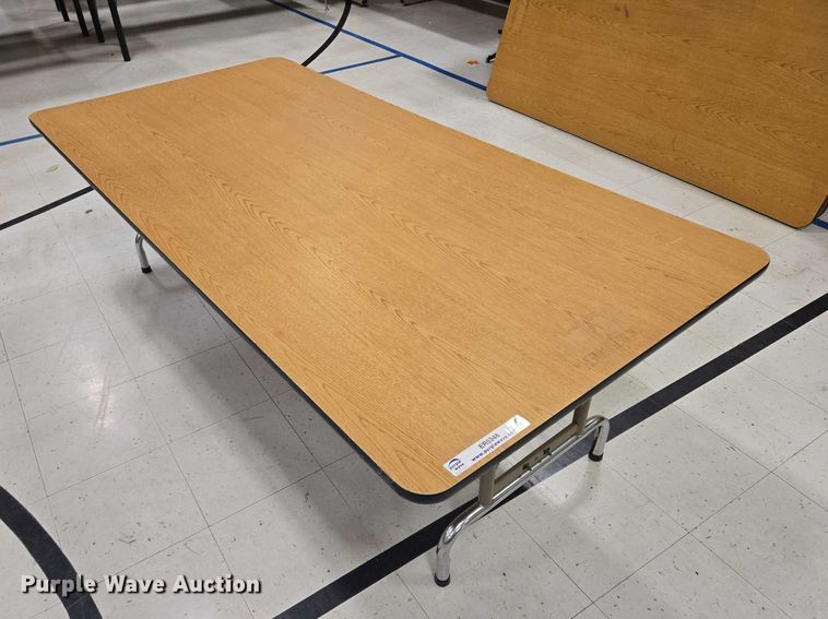 image for item ER5348 (3) folding tables