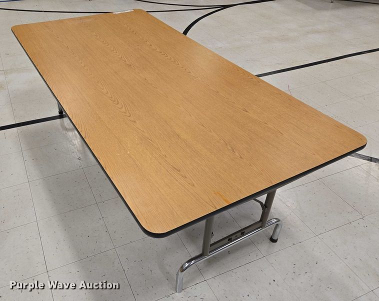 image for item ER5348 (3) folding tables