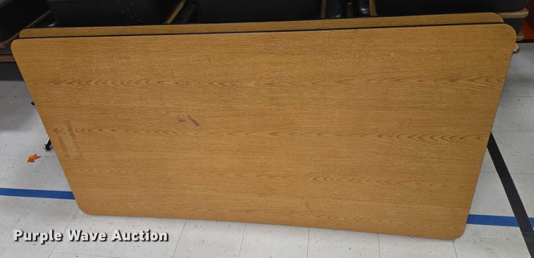 image for item ER5348 (3) folding tables