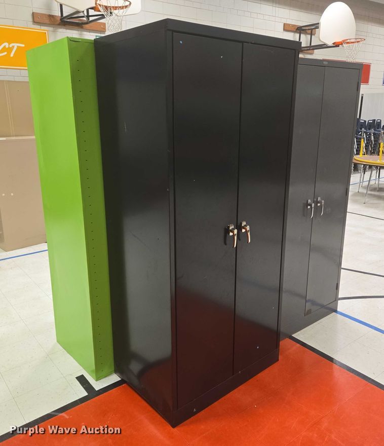 image for item ER5359 (4) cabinets