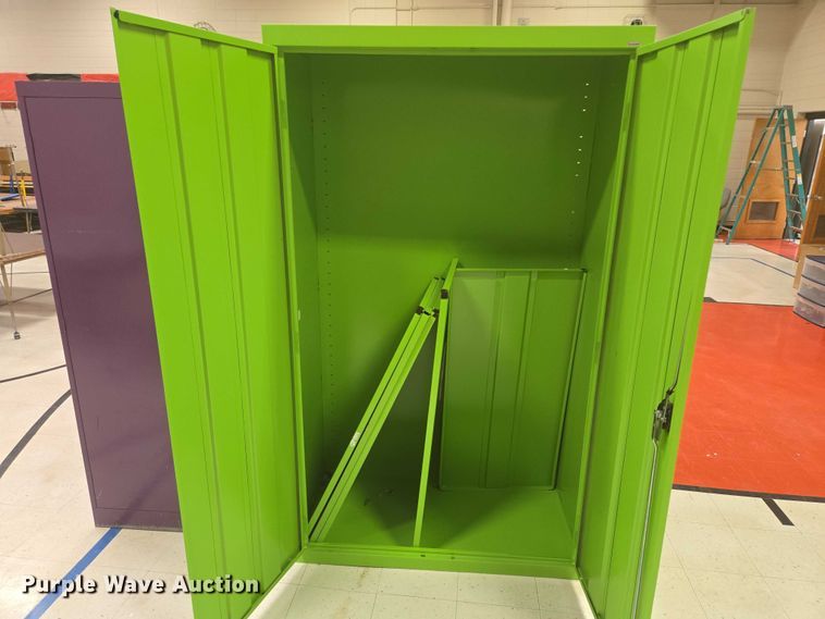 image for item ER5359 (4) cabinets