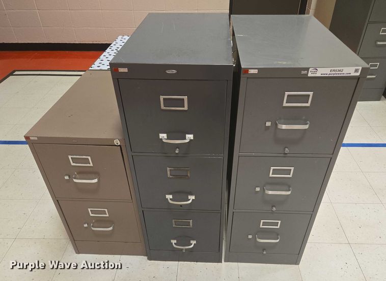 image for item ER5362 (6) filing cabinets