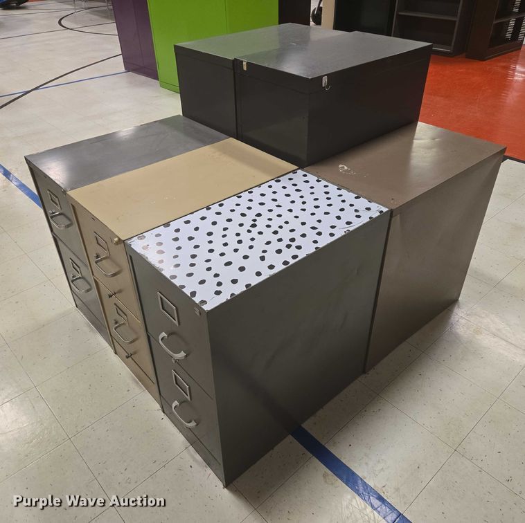 image for item ER5362 (6) filing cabinets