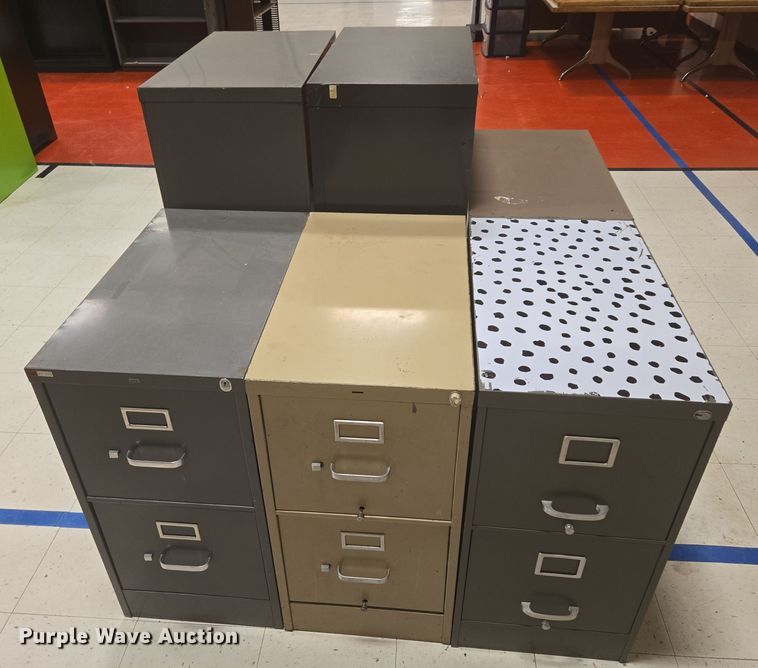 image for item ER5362 (6) filing cabinets