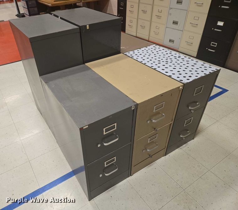 image for item ER5362 (6) filing cabinets