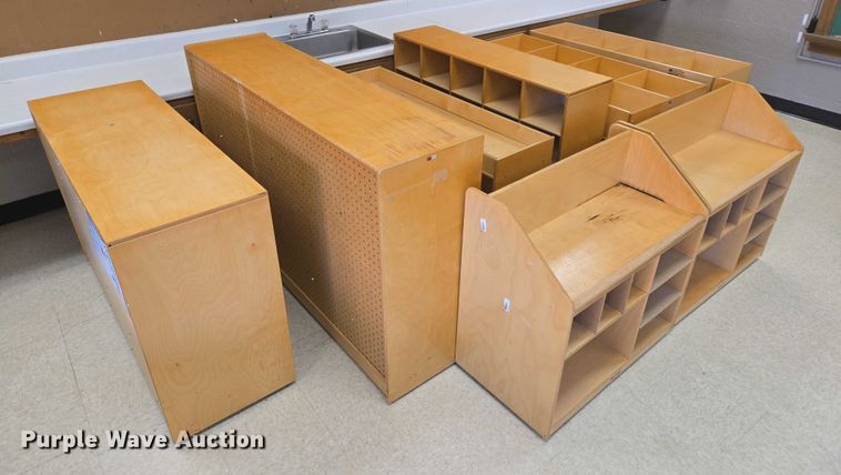 image for item ER5373 (8) storage cubbies 