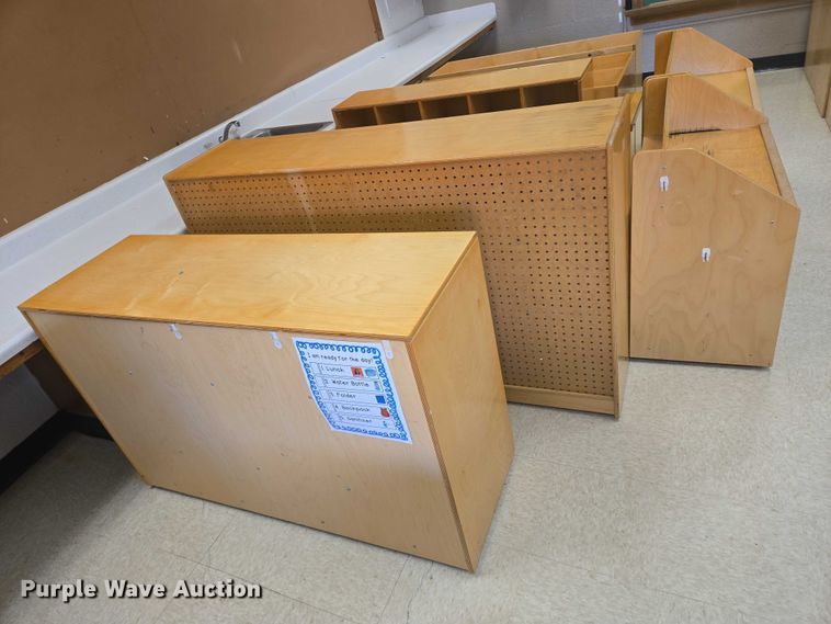 image for item ER5373 (8) storage cubbies 