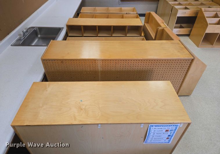 image for item ER5373 (8) storage cubbies 