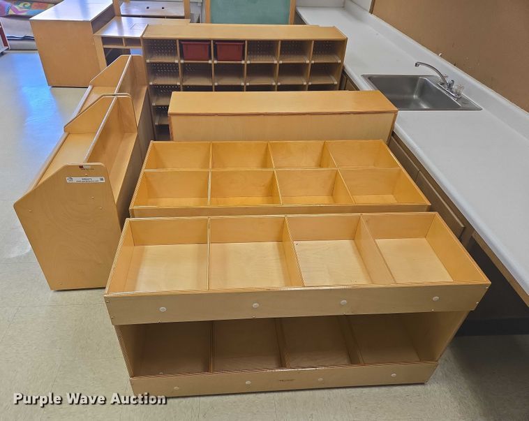 image for item ER5373 (8) storage cubbies 