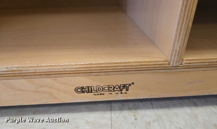 image for item ER5373 (8) storage cubbies 