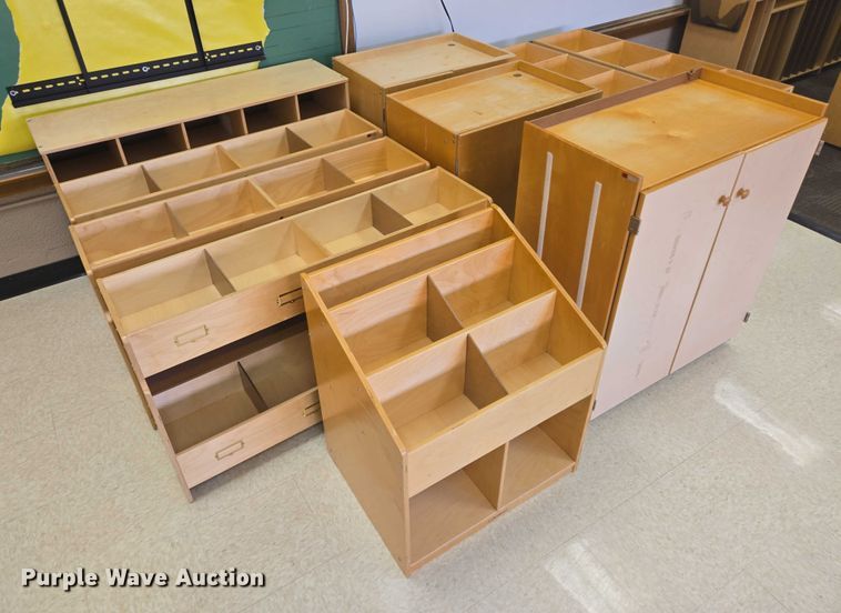 image for item ER5374 (10) storage cubbies