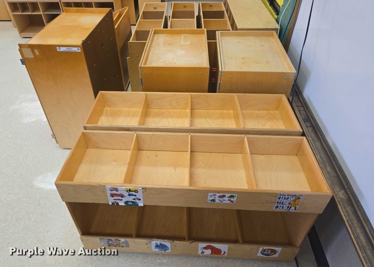 image for item ER5374 (10) storage cubbies