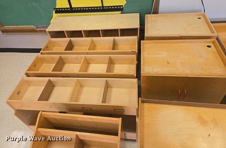 image for item ER5374 (10) storage cubbies