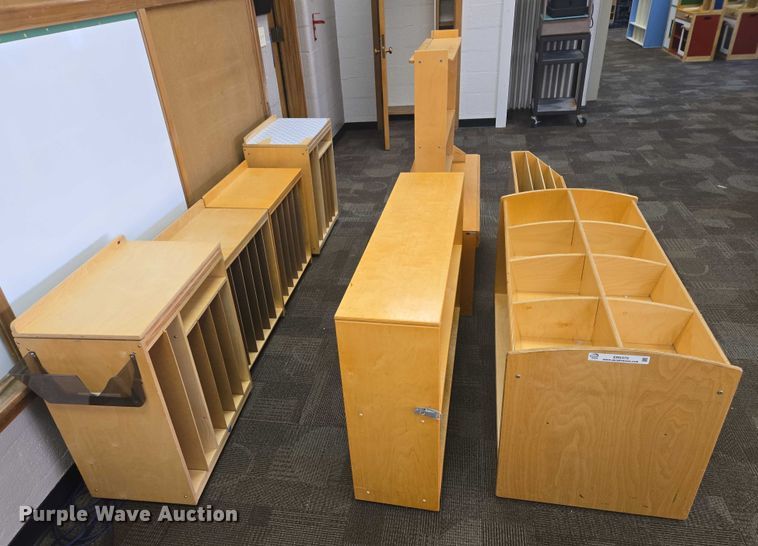 image for item ER5375 (9) storage cubbies