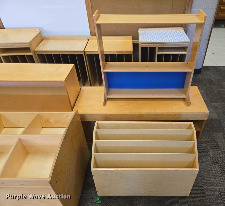 image for item ER5375 (9) storage cubbies
