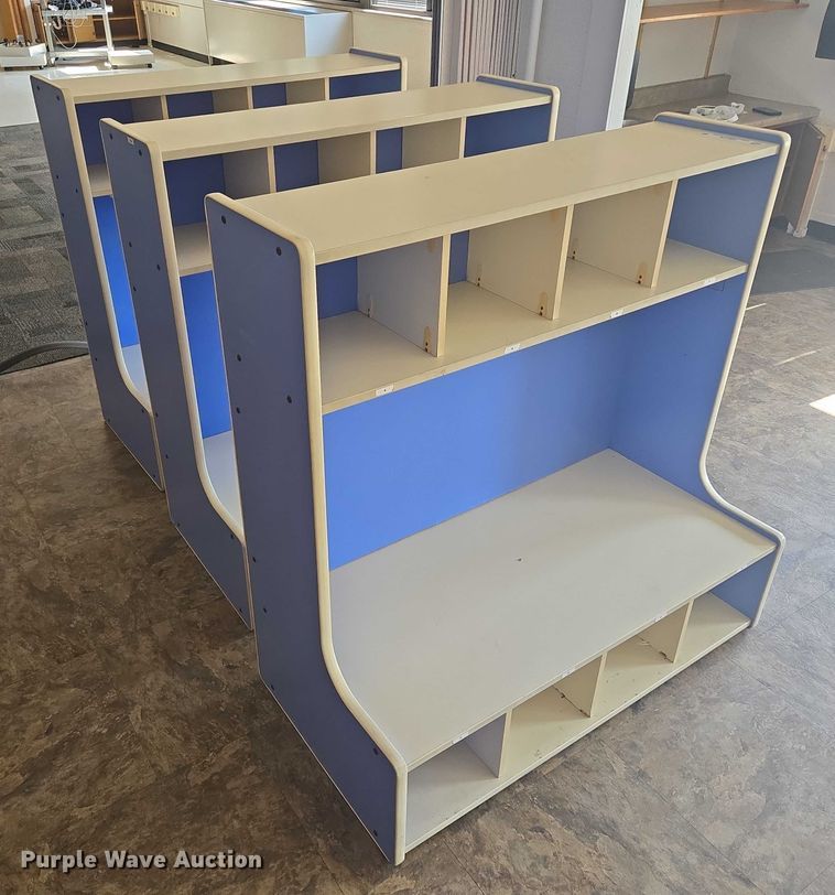 image for item ER5376 (3) storage lockers