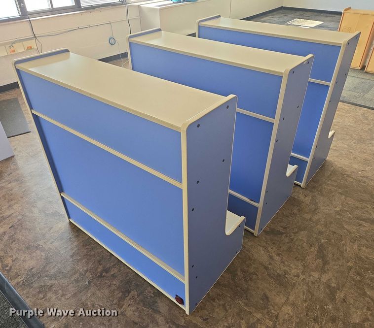 image for item ER5376 (3) storage lockers