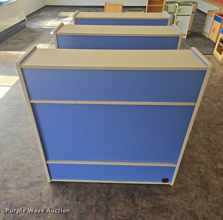 image for item ER5376 (3) storage lockers