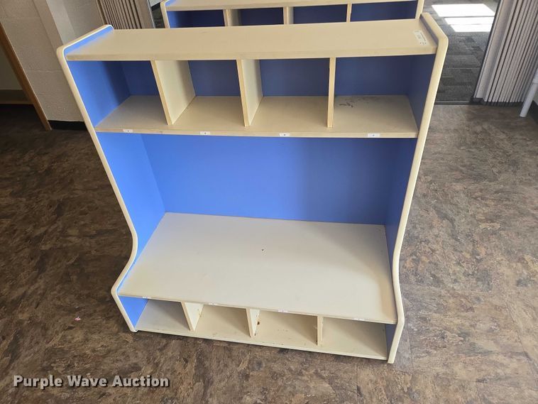 image for item ER5376 (3) storage lockers