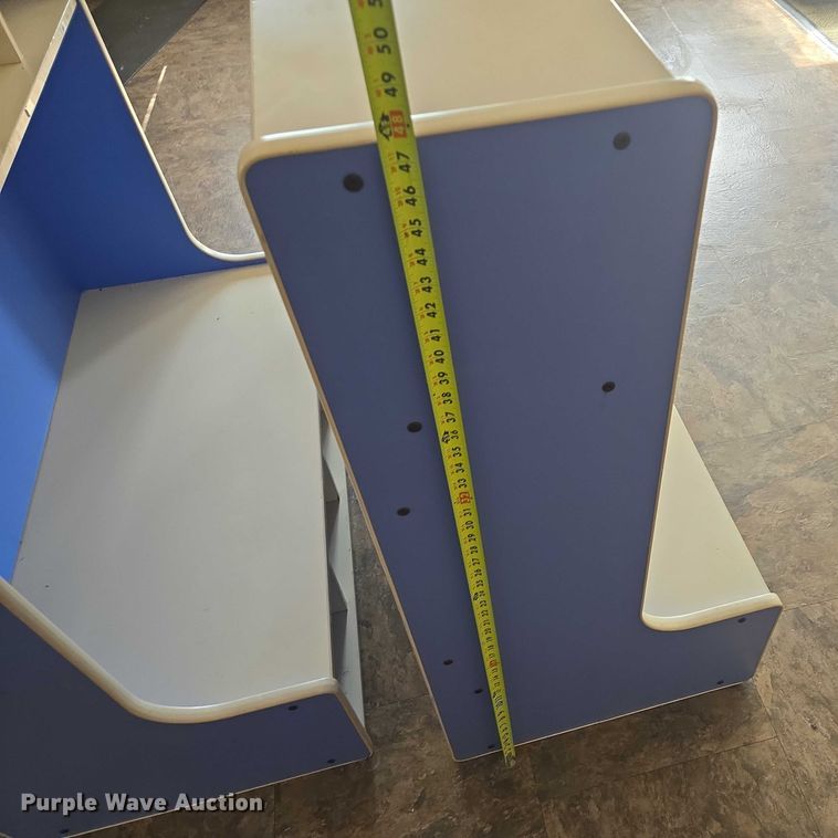 image for item ER5376 (3) storage lockers