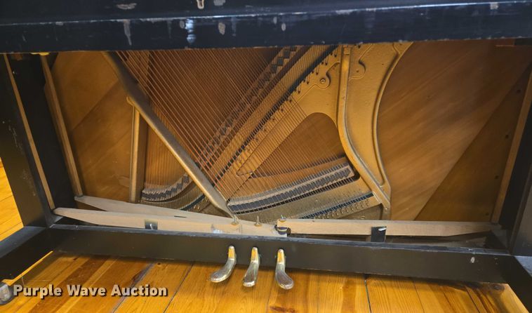 image for item ER5392 Kawai piano