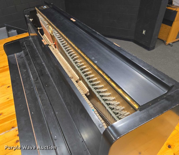 image for item ER5392 Kawai piano