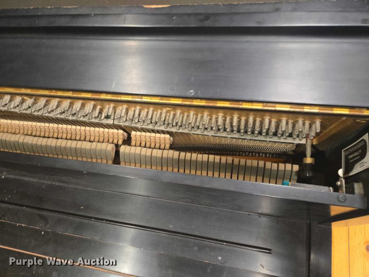 image for item ER5392 Kawai piano