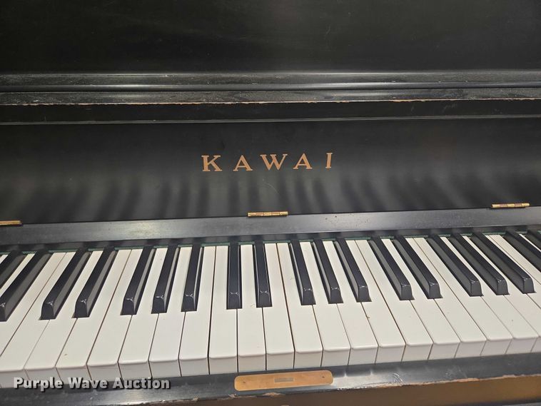 image for item ER5392 Kawai piano