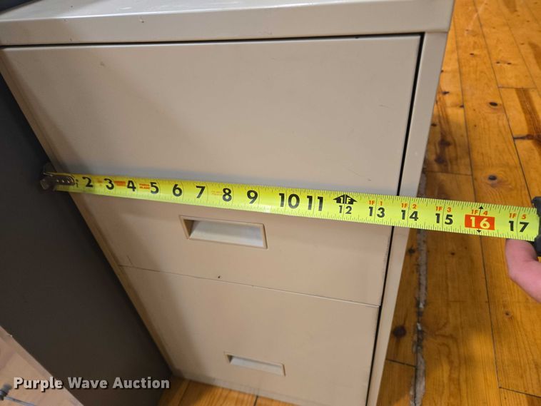 image for item ER5395 (12) filing cabinets