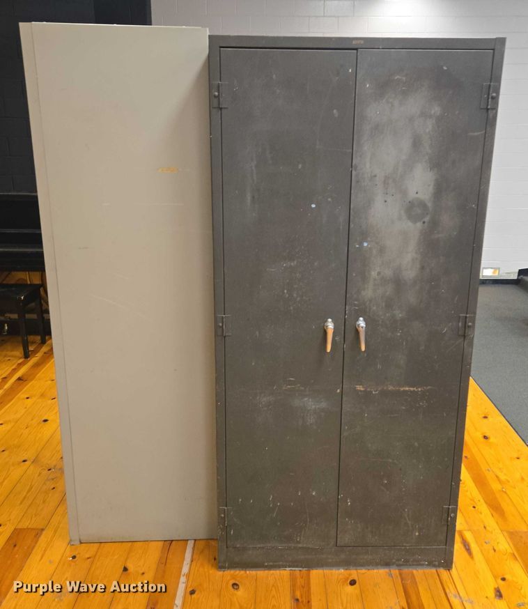 image for item ER5396 (3) storage cabinets