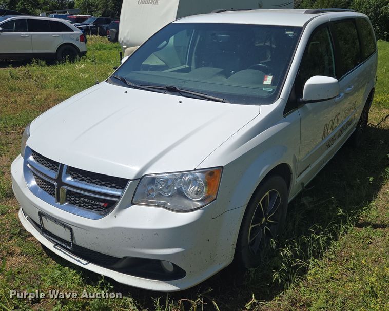 image for item ER5399 2017 Dodge Grand Caravan SXT handicap accessible van