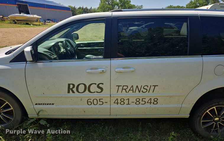 image for item ER5399 2017 Dodge Grand Caravan SXT handicap accessible van