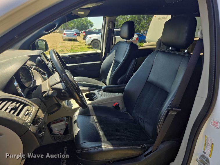 image for item ER5399 2017 Dodge Grand Caravan SXT handicap accessible van