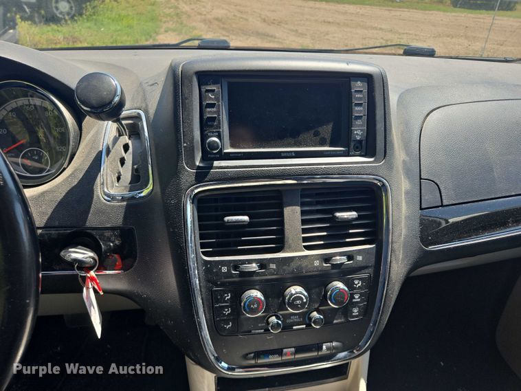 image for item ER5399 2017 Dodge Grand Caravan SXT handicap accessible van