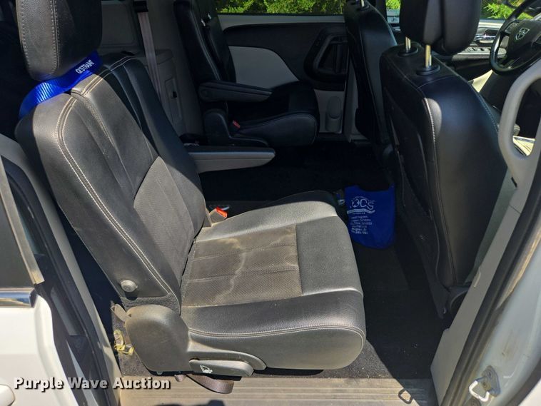 image for item ER5399 2017 Dodge Grand Caravan SXT handicap accessible van