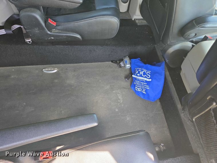 image for item ER5399 2017 Dodge Grand Caravan SXT handicap accessible van