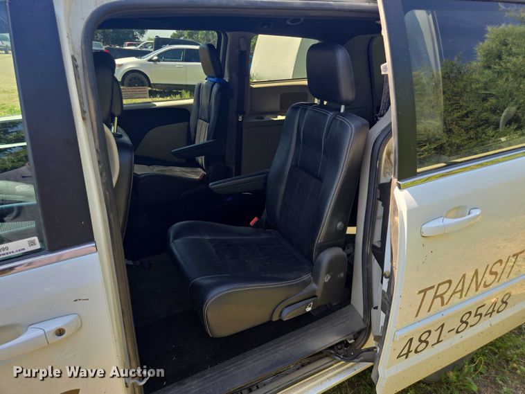 image for item ER5399 2017 Dodge Grand Caravan SXT handicap accessible van